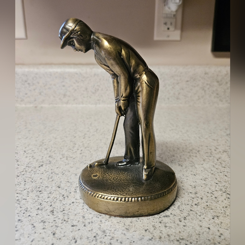Vintage 1995 Sarsaparilla Golf statue